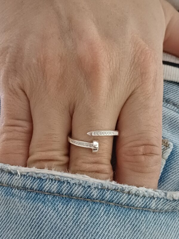 Anillo Clavo