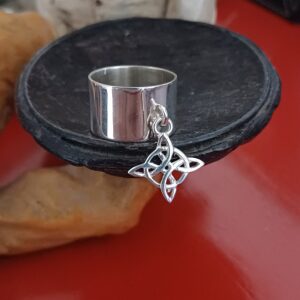 Anillo Cinta con Nudo de Bruja